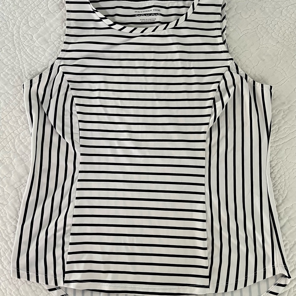 Southern Tide Navy and White Striped performance active tank in medium